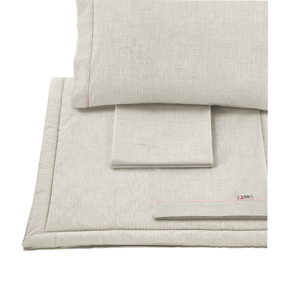 Ensemble de draps pour bébé avec détails rose