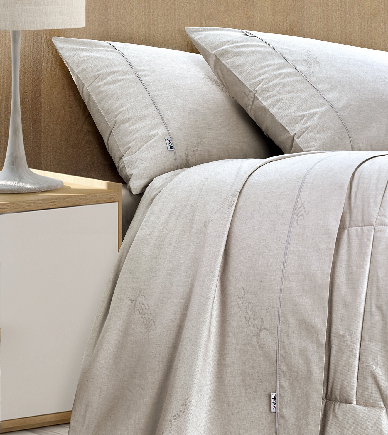 Camera da letto con Completo Lenzuola SilverPro